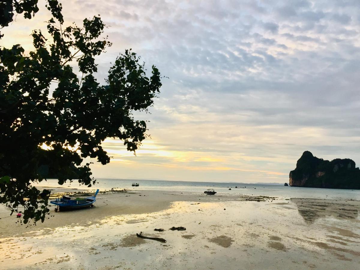 Dee Dee Sea Front Vandrerhjem Phi Phi-øyene Eksteriør bilde
